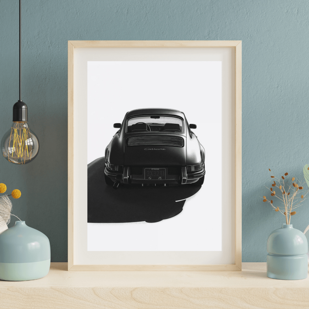 Porsche 911 G-Modell Heckansicht Kunstdruck – Minimalist Design Poster, schwarz-weiß Kunstwerk im Rahmen.