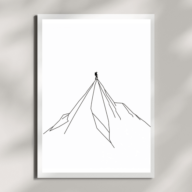 Minimalistisches Poster Set – Berg mit Wanderer auf dem Gipfel in klarem, reduziertem Design.