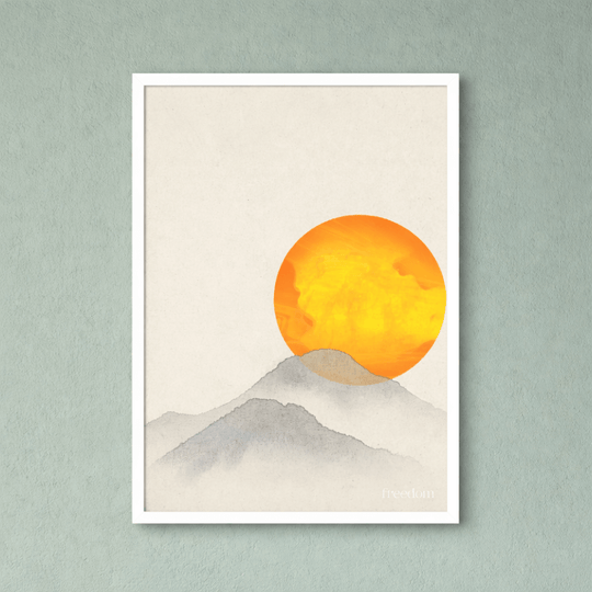 Poster Japandi Wandkunst – Minimal Art in Naturtönen „Freedom“. Minimalistisches Design mit Sonne und Bergen.