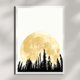 Minimalistischer Mond Kunstdruck – Wald Silhouette | Natur Art Print A4: Leuchtender Vollmond über dunkler Waldsilhouette.