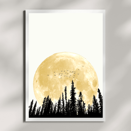 Minimalistischer Mond Kunstdruck – Wald Silhouette | Natur Art Print A4: Leuchtender Vollmond über dunkler Waldsilhouette.