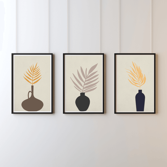 Minimalistische Wandbilder A4 3er Set – Boho Poster Beige | Made in Germany, moderne Vasen und Pflanzenmotive.