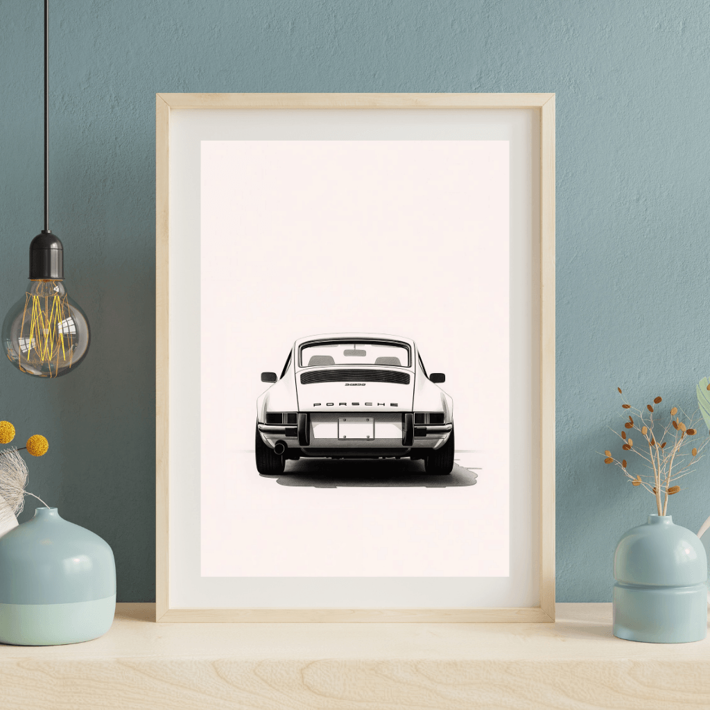 Porsche 911 G-Modell Heckansicht als minimalistischer Kunstdruck in einem stilvollen Rahmen.